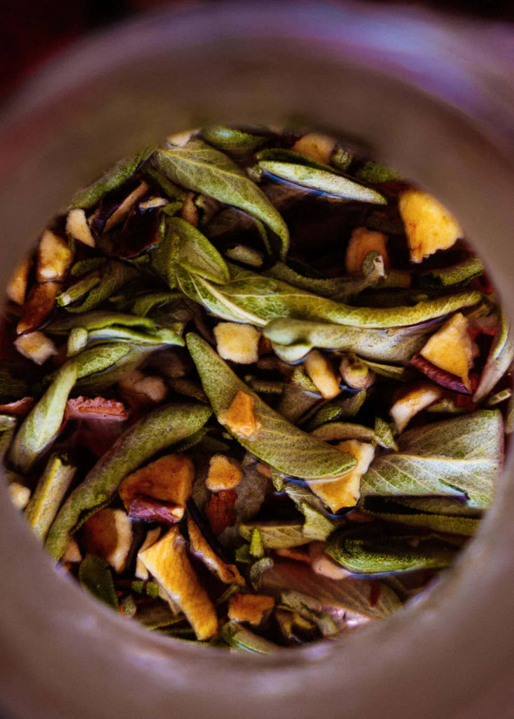Yorti Herbal Blend — Herbs and fruit pieces, detail — MYFASHIONFRUIT