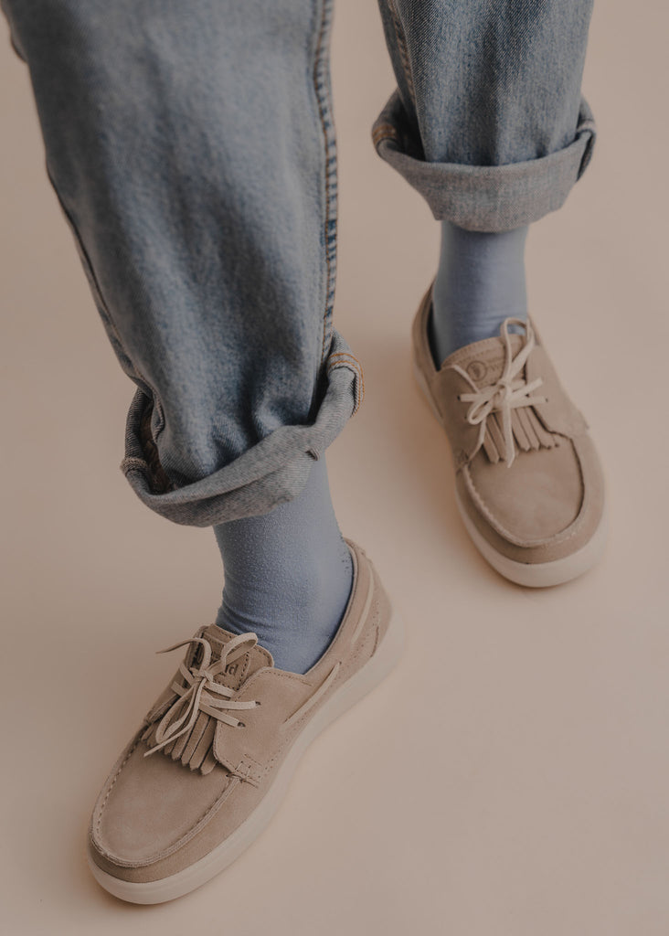 Figuera Boat Shoes — Beige suede shoes with tassels, on model — MYFASHIONFRUIT