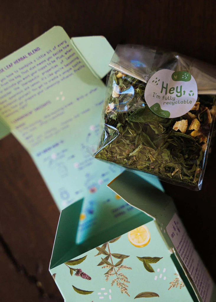 Λεμονίντζα Herbal Blend — Teabag and patterned box — MYFASHIONFRUIT