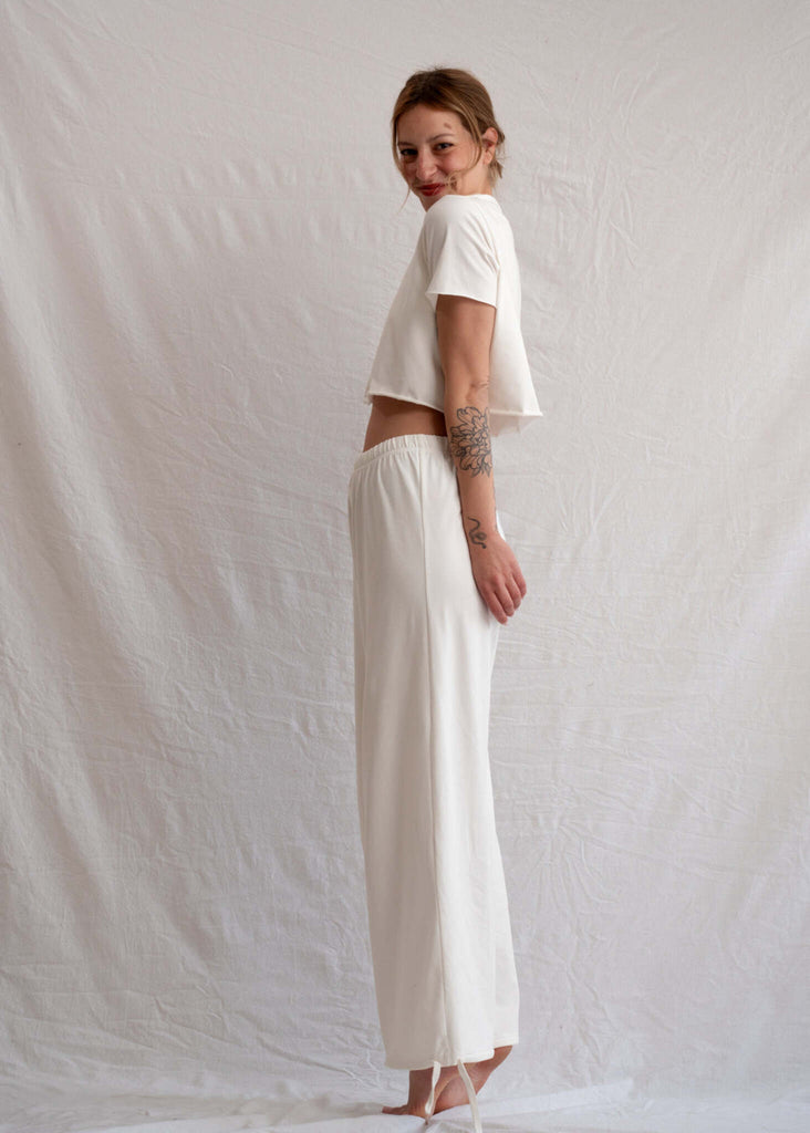 Yang Set — White crop top & pants on model — MYFASHIONFRUIT