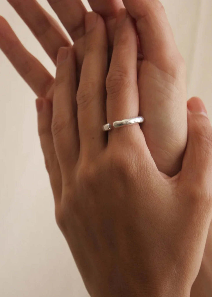 The Everyday Ring Mix — Silver ring on model detail — MYFASHIONFRUIT