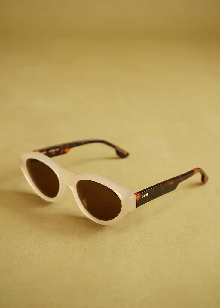 Komono KIKI Milk Havana Sunglasses — white frame, tortoise arms — MYFASHIONFRUIT