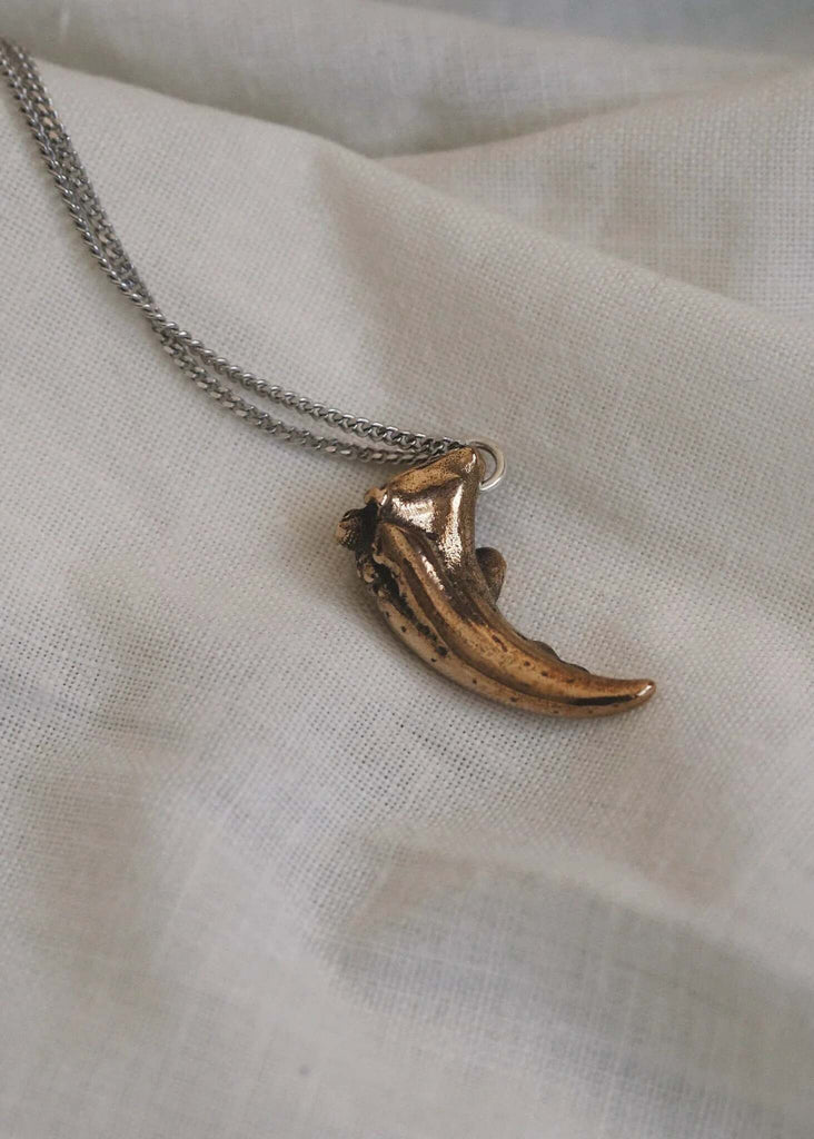 Savant Crab Claw Pendant — Bronze pendant detail — MYFASHIONFRUIT