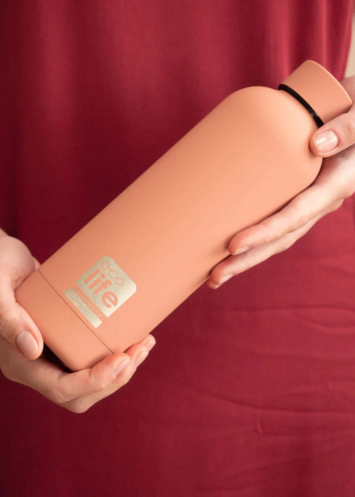 Ecolife Dusty Pink Thermos — dusty pink water bottle in hands — MYFASHIONFRUIT
