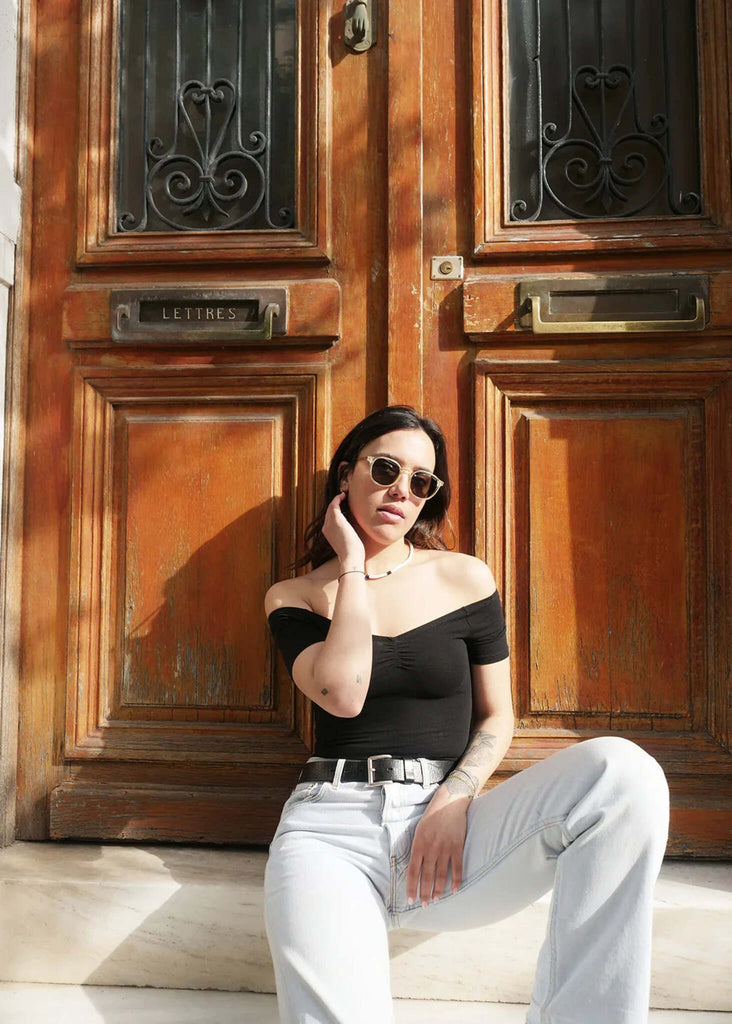 Komono LIAM Metal Prosecco Sunglasses — on model, gold frame — MYFASHIONFRUIT