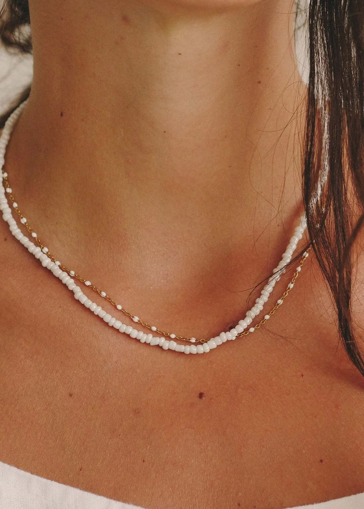 Dakota Necklace — Two layered necklace on model — MYFASHIONFRUIT