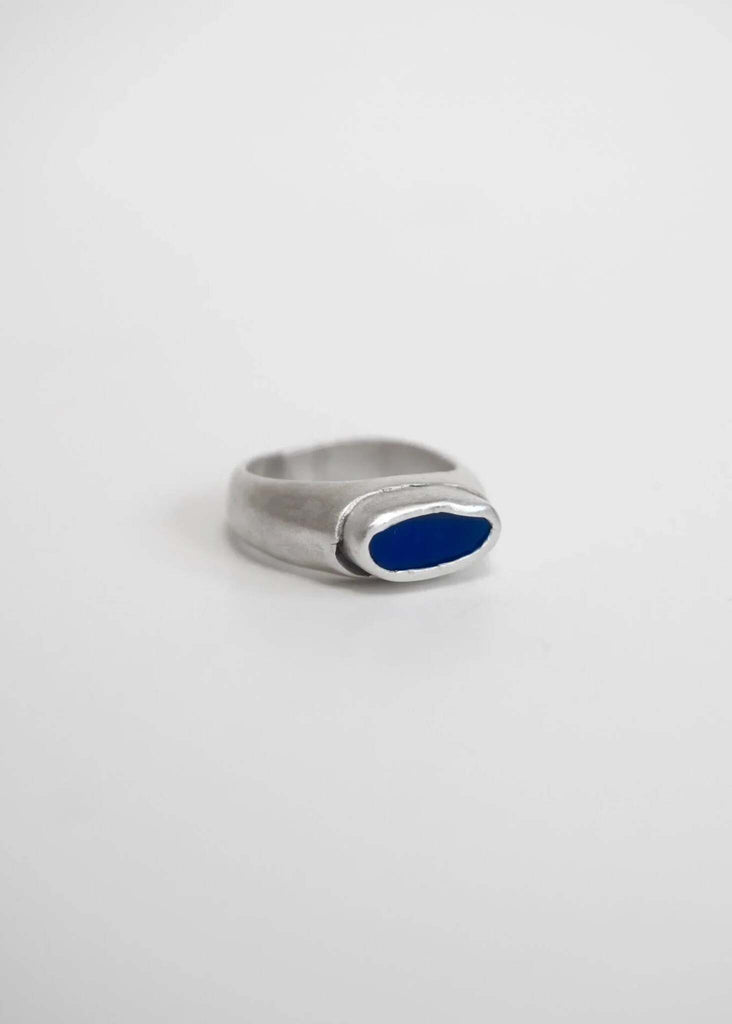 Apollonia Ring — detail of silver ring with blue stone — MYFASHIONFRUIT