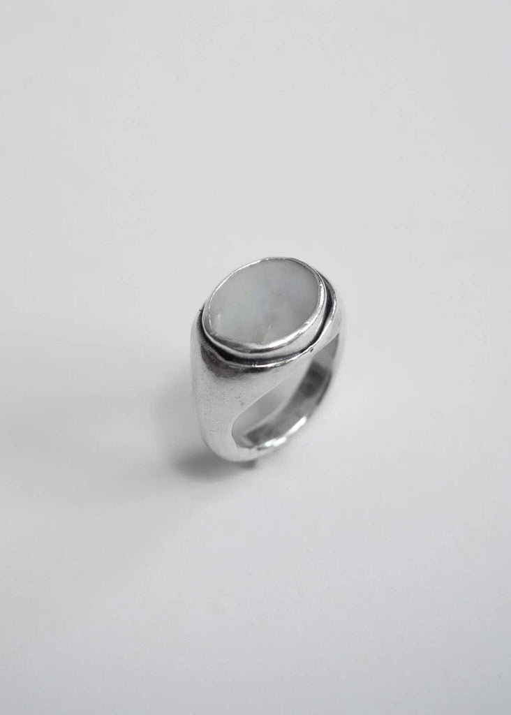 Amalthea Ring — Silver ring with white stone, detail — MYFASHIONFRUIT