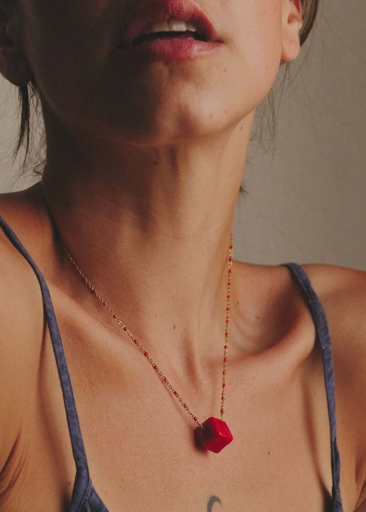 Fanni Necklace — Red cube pendant on model — MYFASHIONFRUIT
