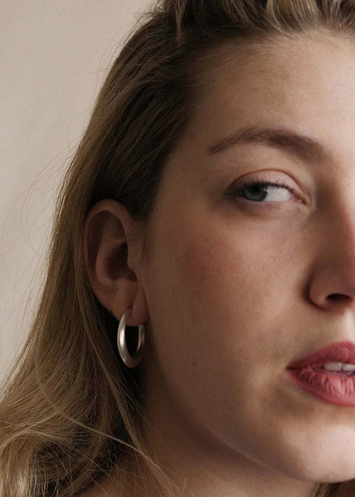 Casey Hoops — Silver hoop earring on model — MYFASHIONFRUIT