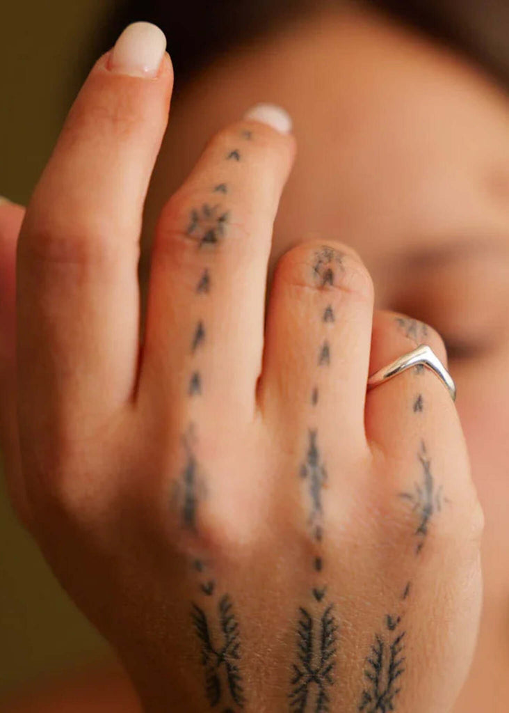 Venus Ring — Silver chevron ring on hand, detail — MYFASHIONFRUIT