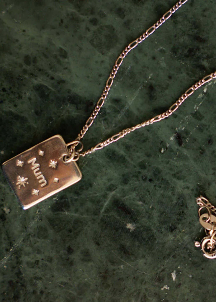 Mum Pendant — Silver chain necklace with Mum tag, detail — MYFASHIONFRUIT