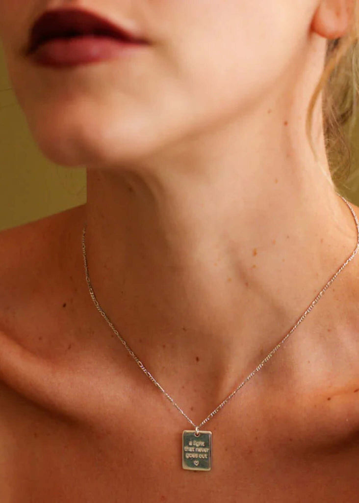 Mum Pendant — Silver necklace on model, detail — MYFASHIONFRUIT