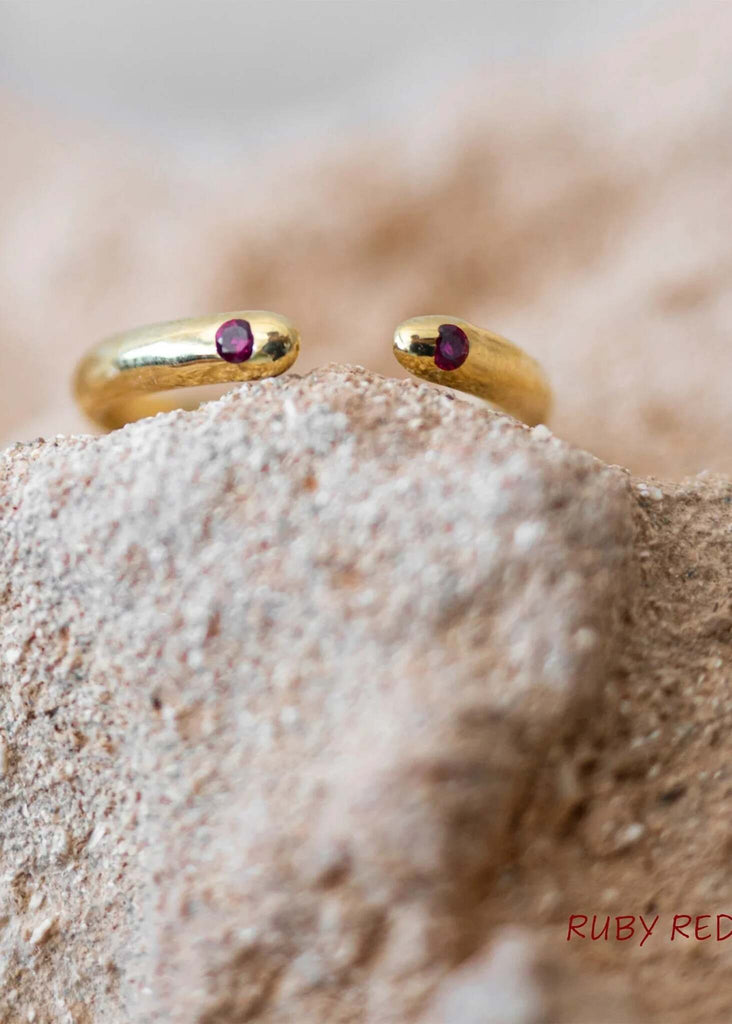 Dione Ring — detail of gold ring with ruby — MYFASHIONFRUIT