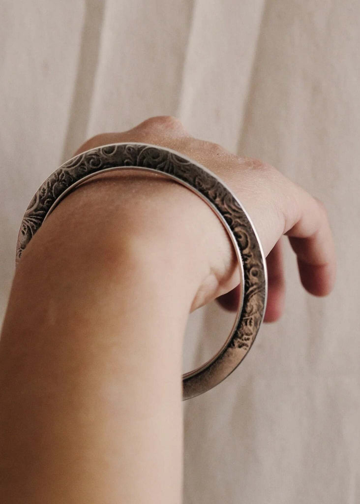 Loop Bracelet — Silver bracelet detail on model — MYFASHIONFRUIT