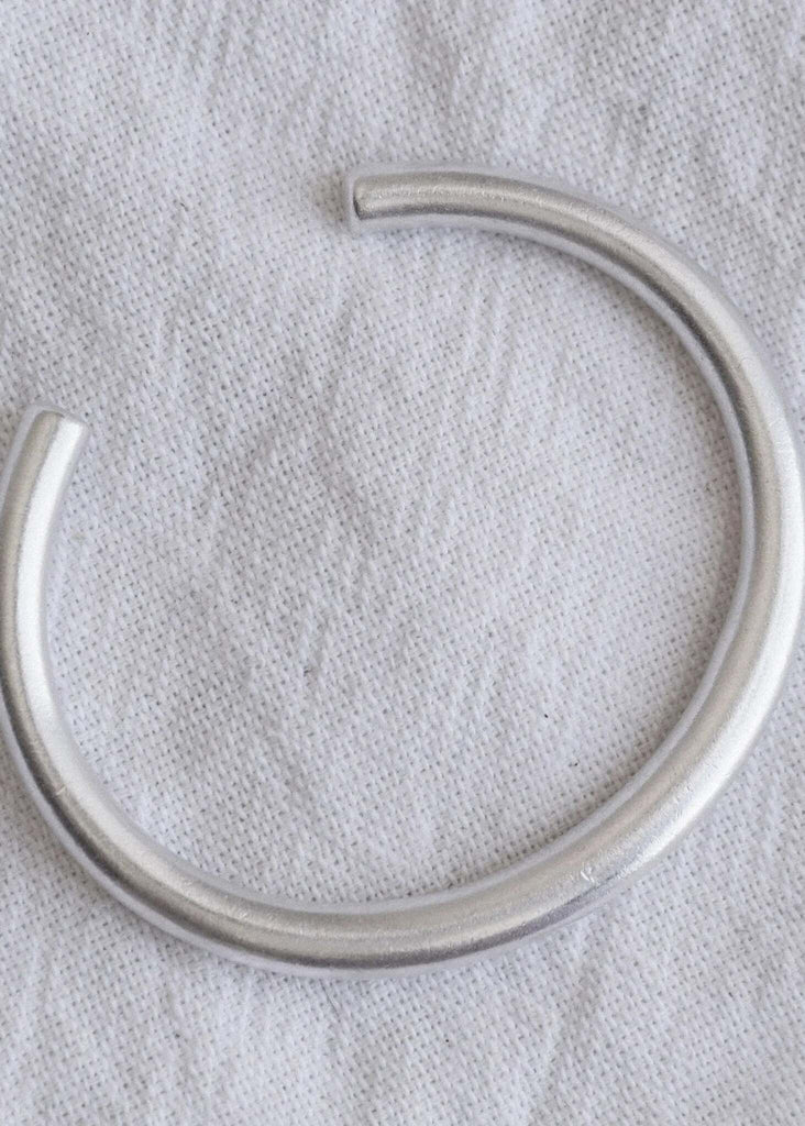 Cass Cuff — Matte silver, close up — MYFASHIONFRUIT