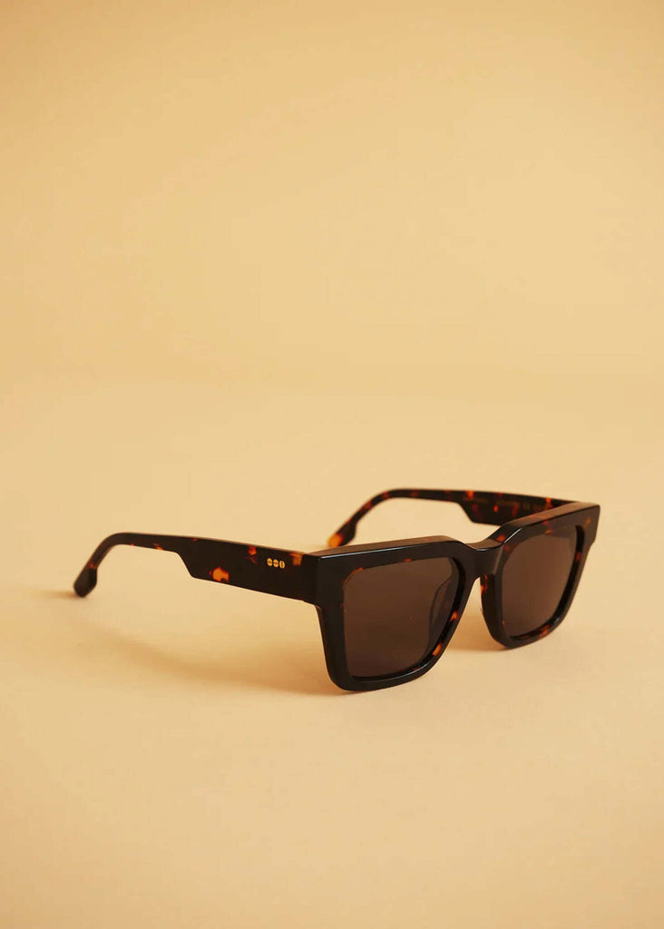 Komono BOB Tortoise Sunglasses — flat lay, acetate frame with logo detail — MYFASHIONFRUIT
