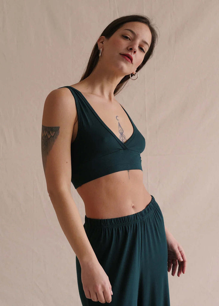 Woman wearing the Soft Bralette in buffett green fabric — MYFASHIONFRUIT