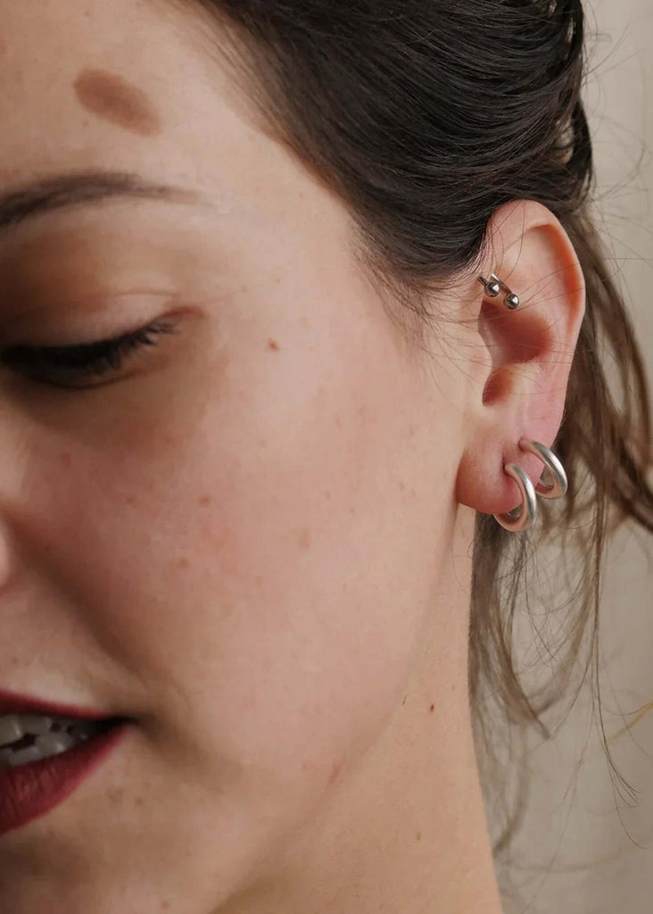 Nikki Hoops — Silver hoops detail — MYFASHIONFRUIT