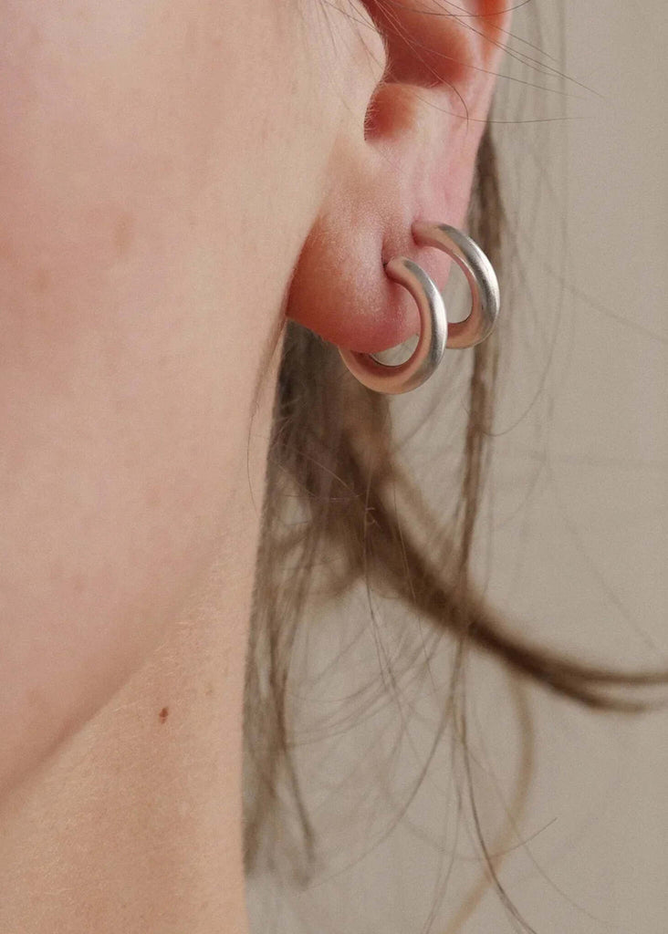 Nikki Hoops — Double hoop, silver— MYFASHIONFRUIT
