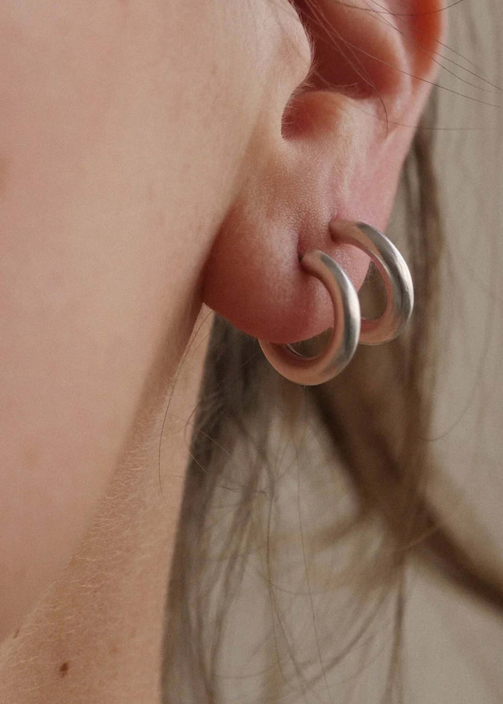 Nikki Hoops — Silver hoops in gauged ear — MYFASHIONFRUIT