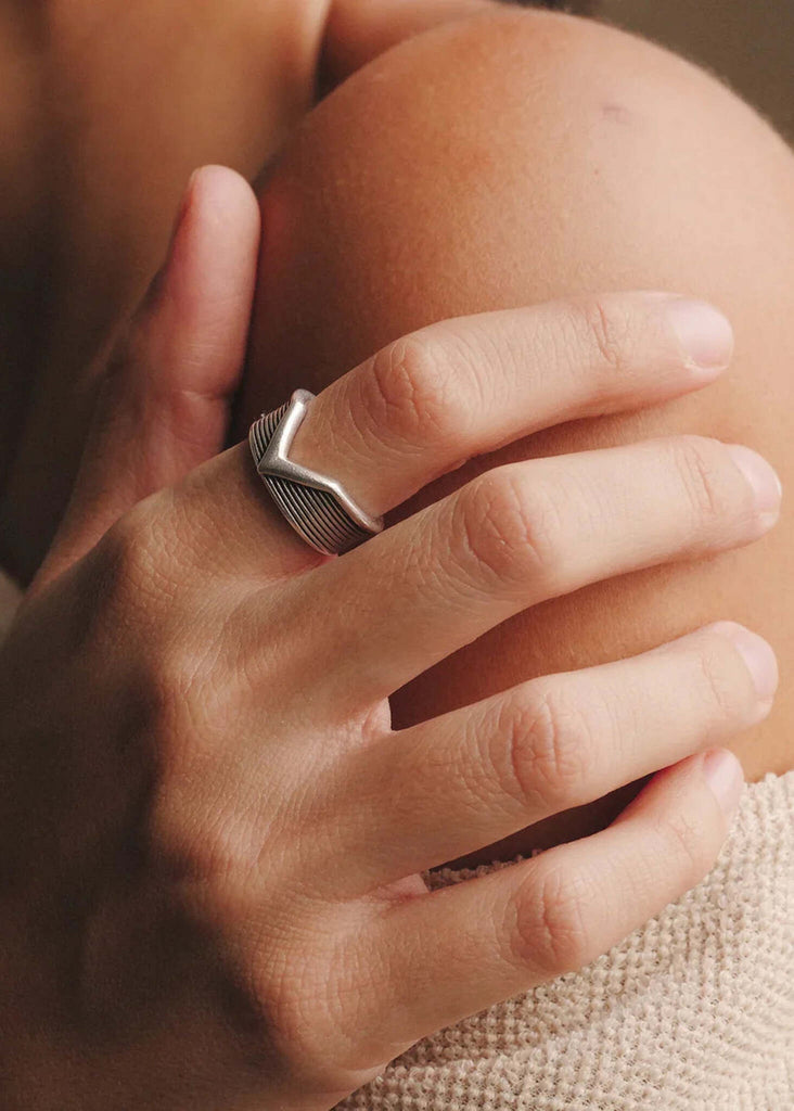 VI Ring detail — antique silver tone V-shape ring on hand — MYFASHIONFRUIT