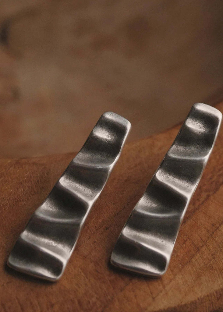 Ripple Earrings — Hammered silver finish — MYFASHIONFRUIT