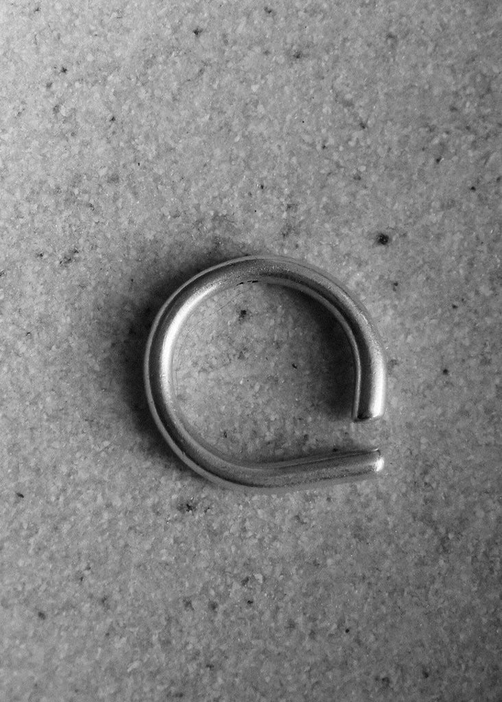 Edge Ring — silver, incomplete circle — MYFASHIONFRUIT